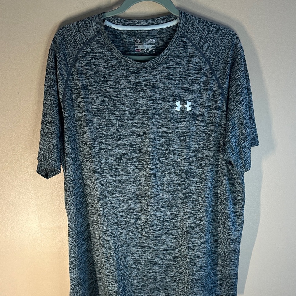Under Armour Men's Heathered Gray Tee